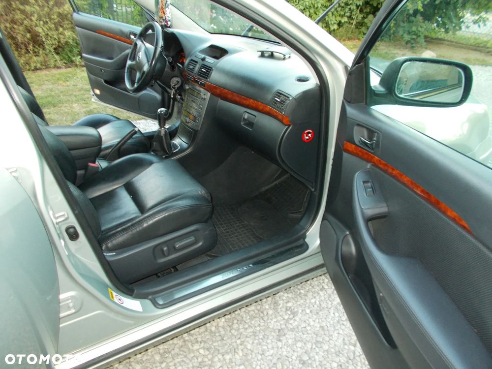 Toyota Avensis 2.0 D-4D Sol - 6