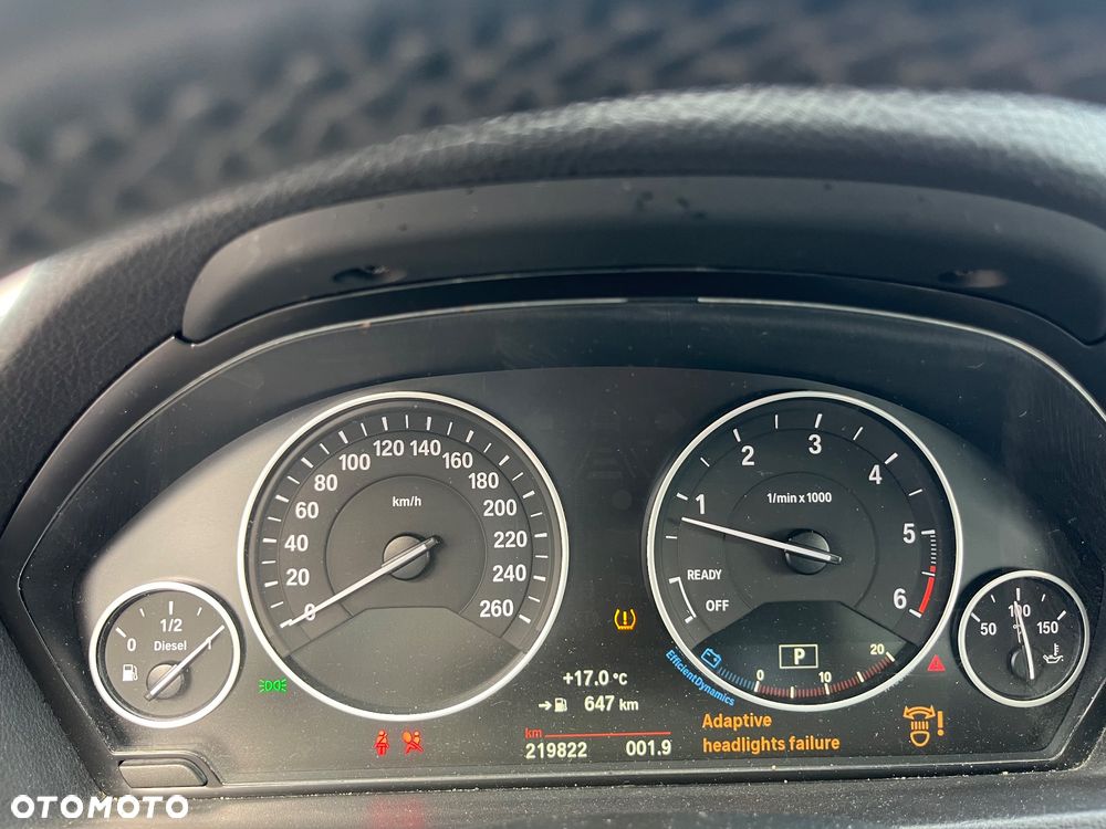 BMW Seria 3 325d Sport Line - 9