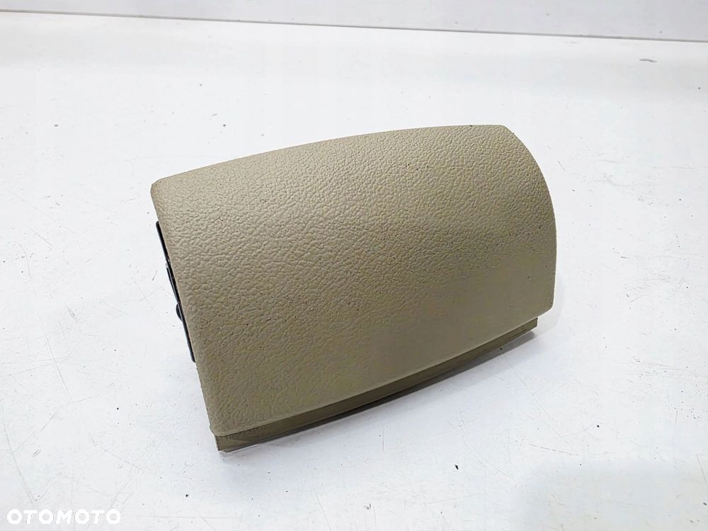 POPIELNICZKA TYLNA TYŁ AUDI A3 8P 8P0857961 BEŻOWA - 2