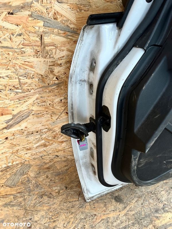 Drzwi PRZEDNIE PRAWE prawy przód OPEL ASTRA J IV KOMBI Lakier: GAZ Z40R - 13