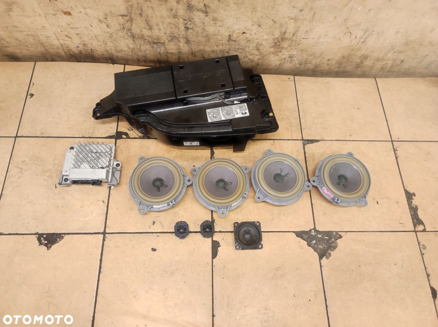 Nagłośnienie głośniki subwoofer wzmacniacz Bose Espace 5 V - 1