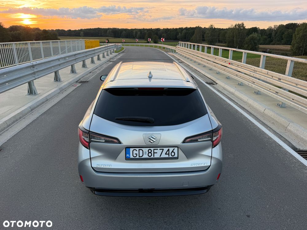 Suzuki Swace 1.8 Hybrid Premium Plus CVT - 9