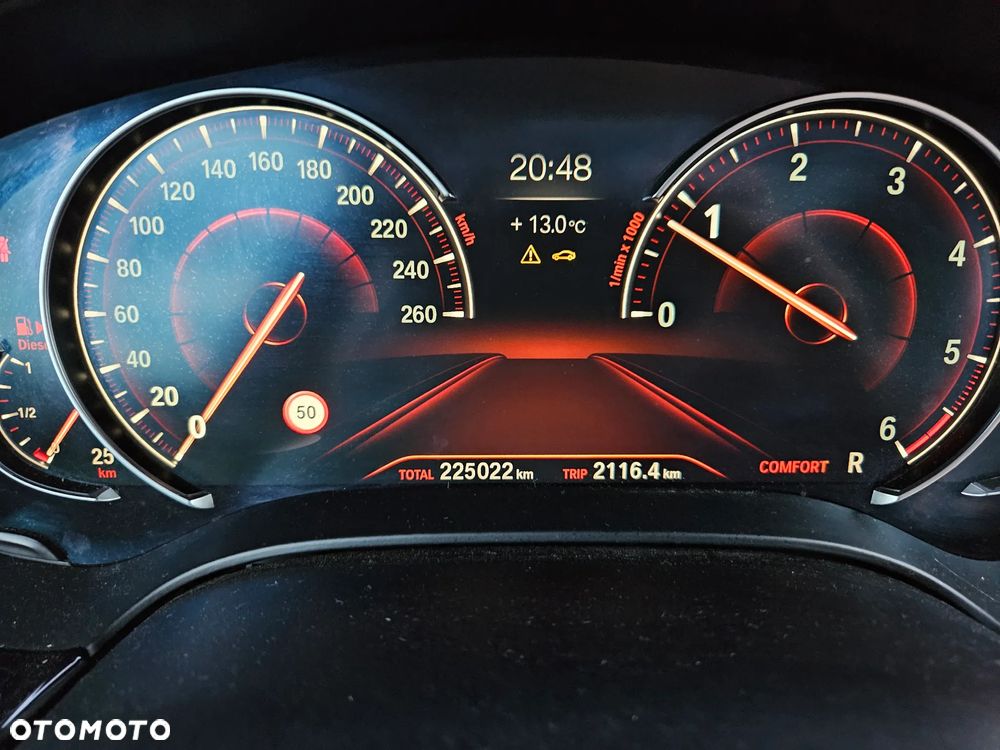 BMW Seria 5 520d xDrive Sport - 28