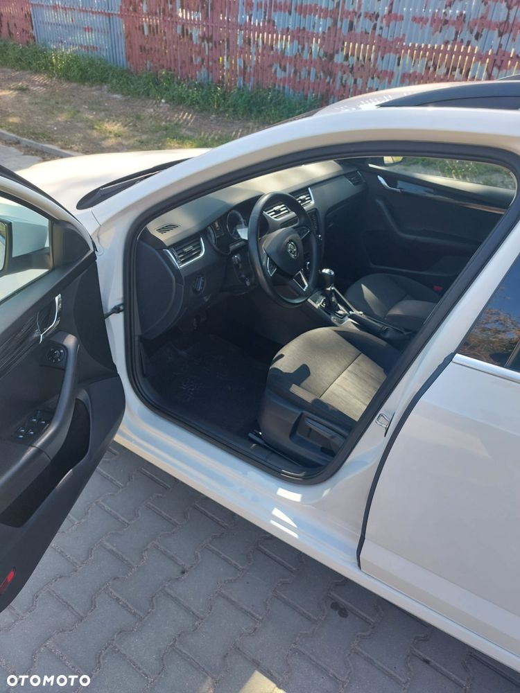 Skoda Octavia 2.0 TDI Style DSG - 7