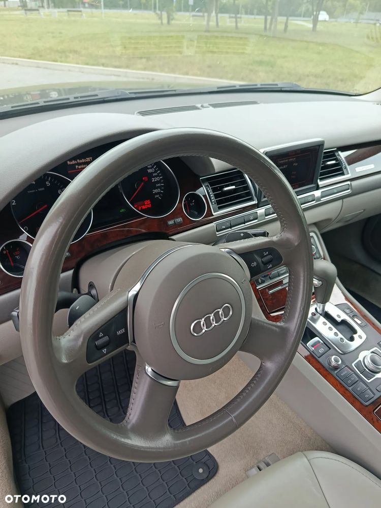 Audi A8 4.2 Quattro - 20