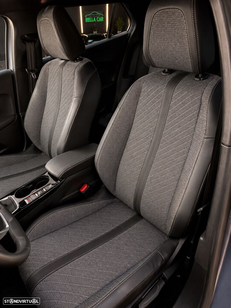 Peugeot 2008 - 12