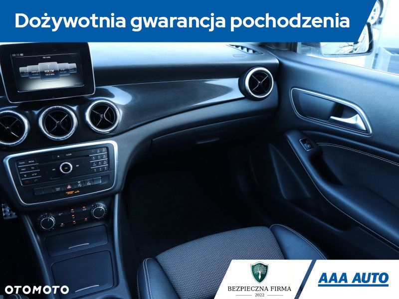 Mercedes-Benz CLA - 10