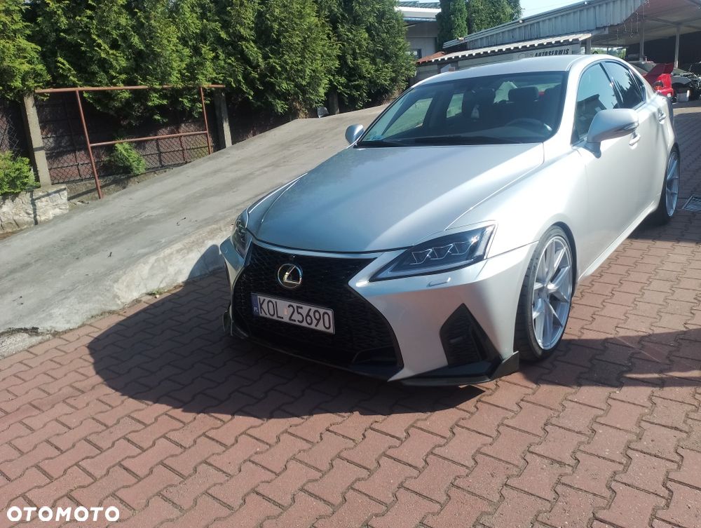 Lexus IS - 4