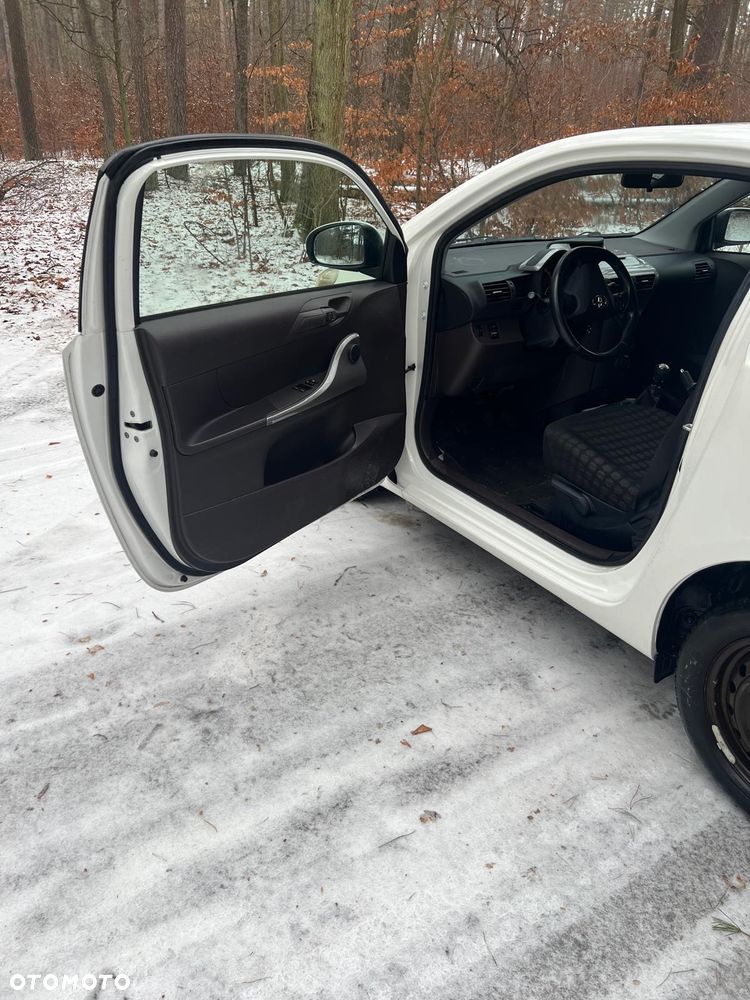 Toyota iQ 1.0 Sol - 9