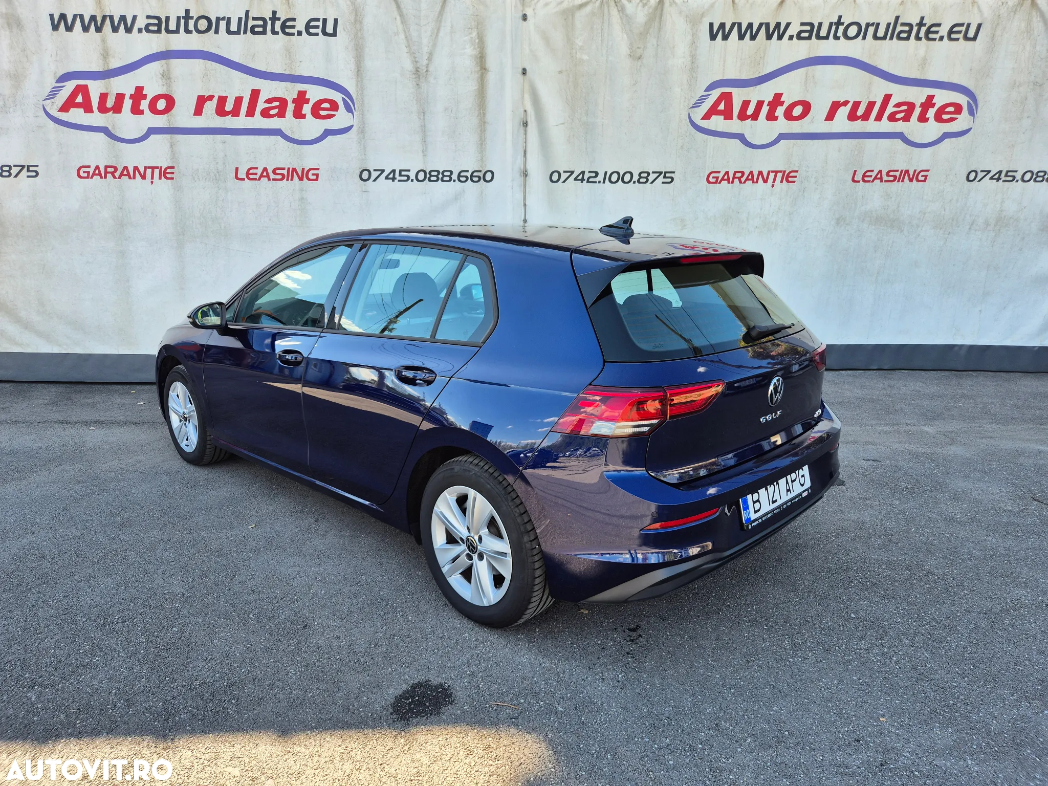 Volkswagen Golf 1.0 eTSI DSG MHEV Life - 3