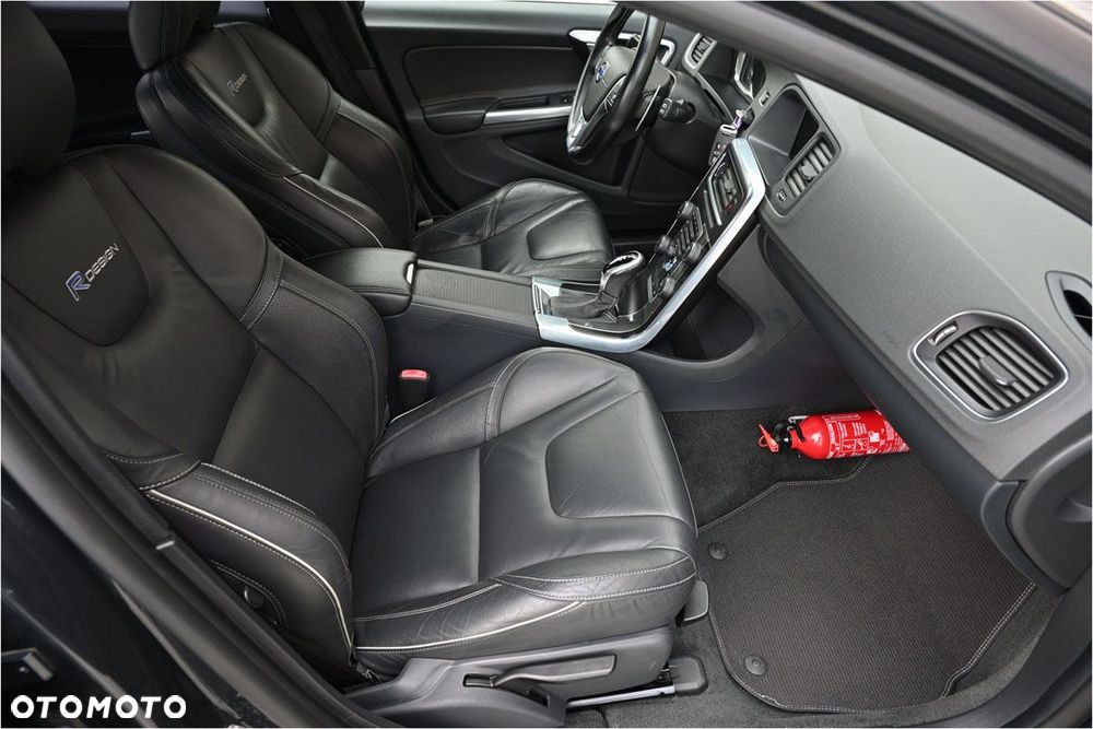 Volvo V60 D4 Geartronic RDesign - 6