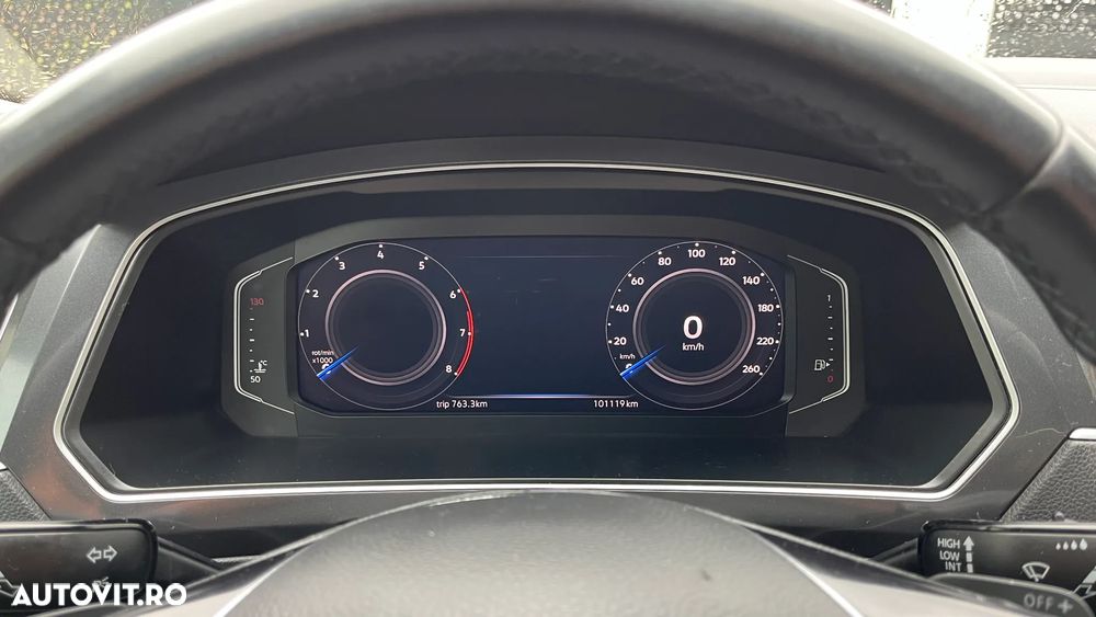 Volkswagen Tiguan - 31