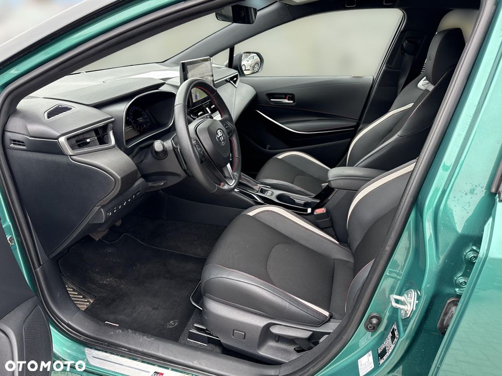 Toyota Corolla 2.0 Hybrid GR Sport Dynamic - 10