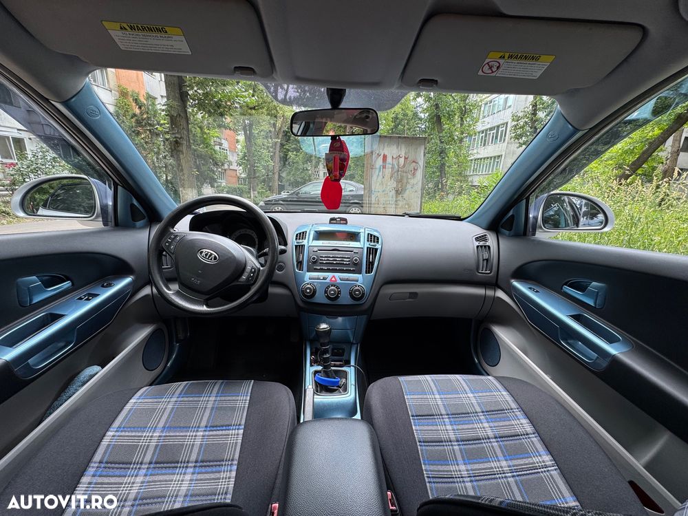 Kia Ceed - 9