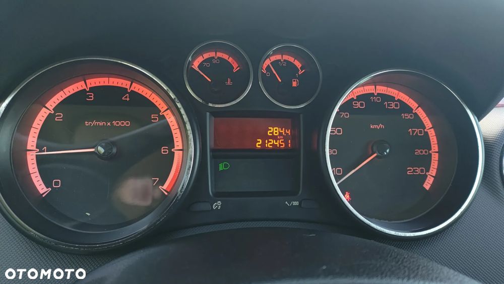 Peugeot 308 1.6 Premium - 8