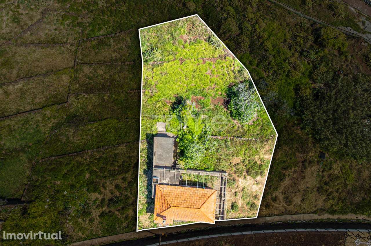 Moradia TérreaT1 para recuperar com terreno no Caniço, Santa Cruz - Grande imagem: 3/36