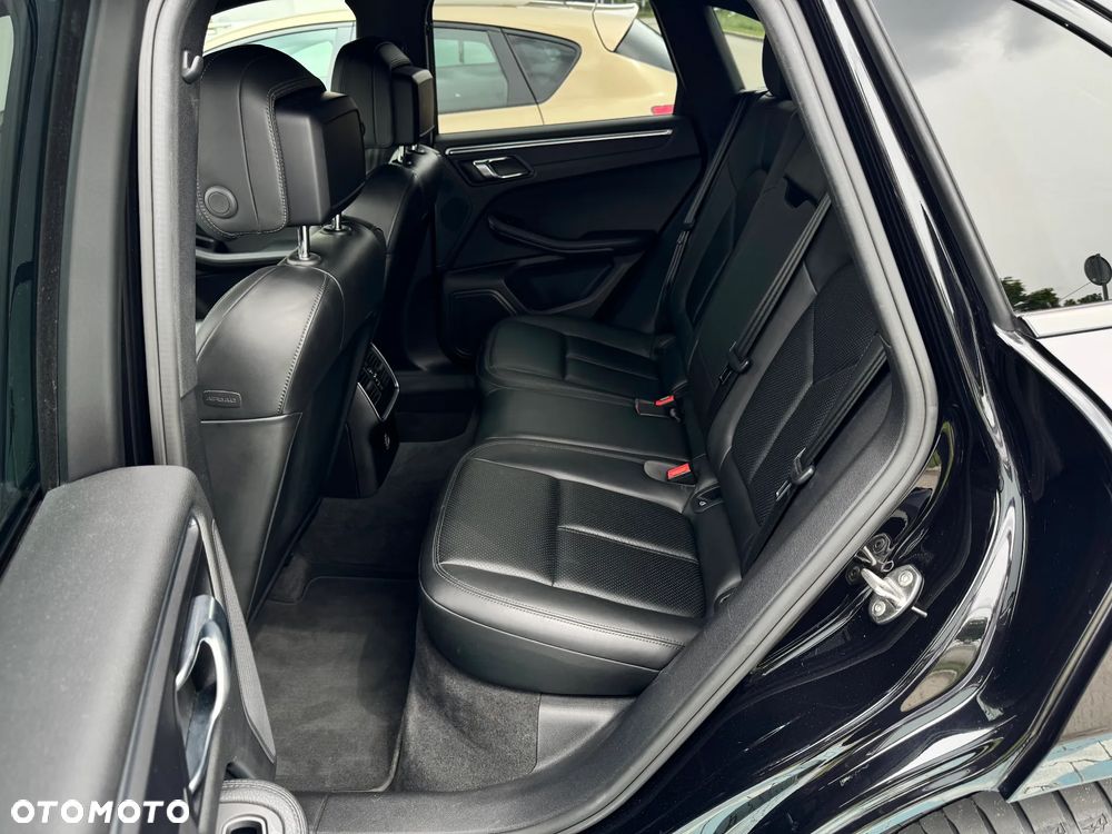 Porsche Macan - 17