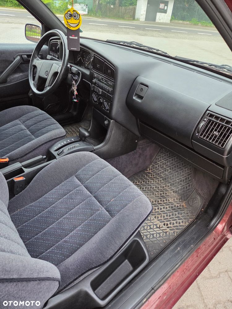 Volkswagen Passat 2.0 GL - 11
