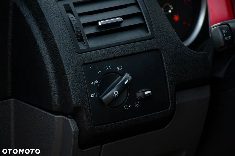 Ford Kuga 2.0 TDCi 4x4 Titanium - 39