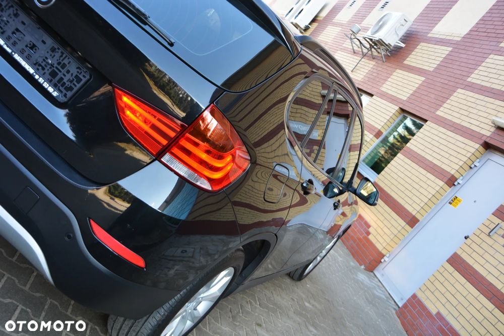 BMW X1 sDrive18d xLine - 14