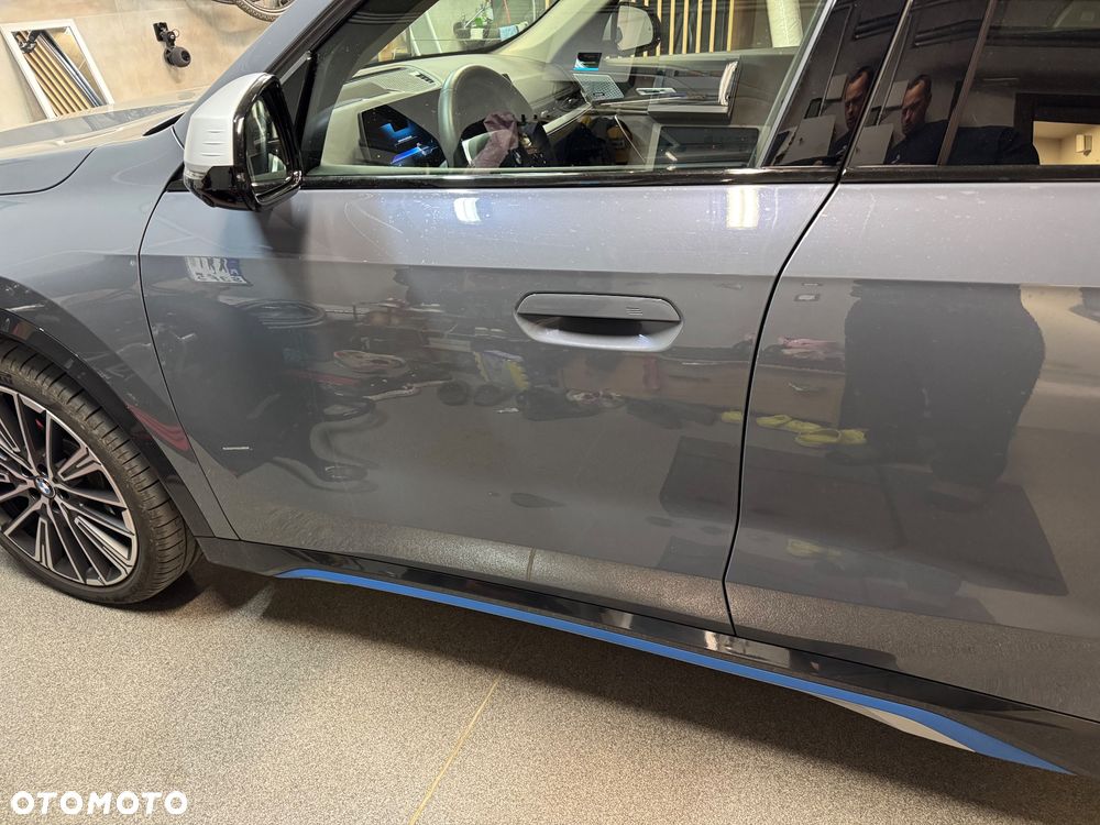 BMW iX1 xDrive30 66.5kWh xLine - 6