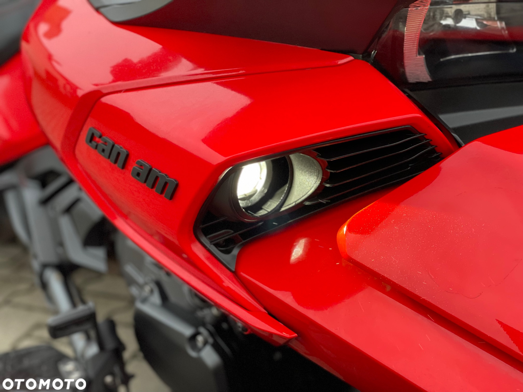 Can-Am Spyder - 19