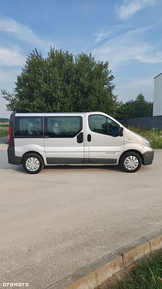 Renault Trafic L1H1 Passenger Quickshift - 4