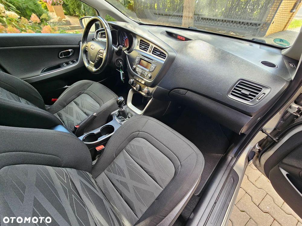 Kia Ceed 1.4 CVVT Attract - 16