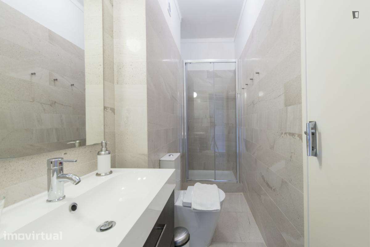 Apartamento com 2 quartos - localizado em Carnide Lisbon - Grande imagem: 3/25