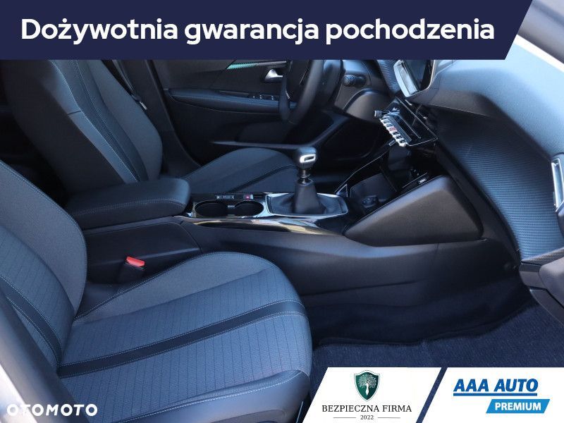 Peugeot 208 - 10