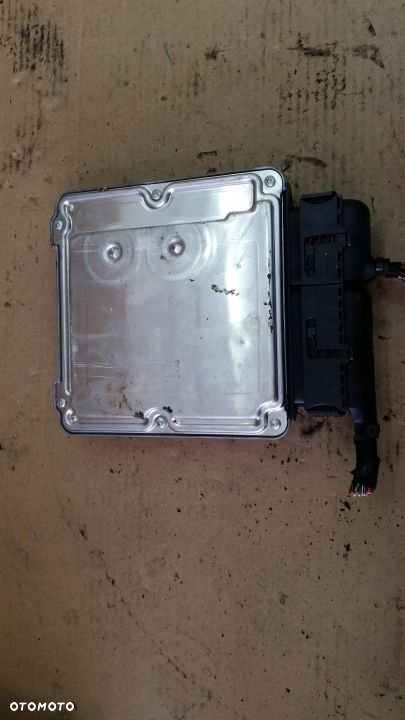 VW T5 KOMPUTER SILNIKA 070906016AJ - 3
