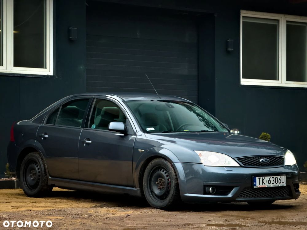 Ford Mondeo V6 ST 220 - 4