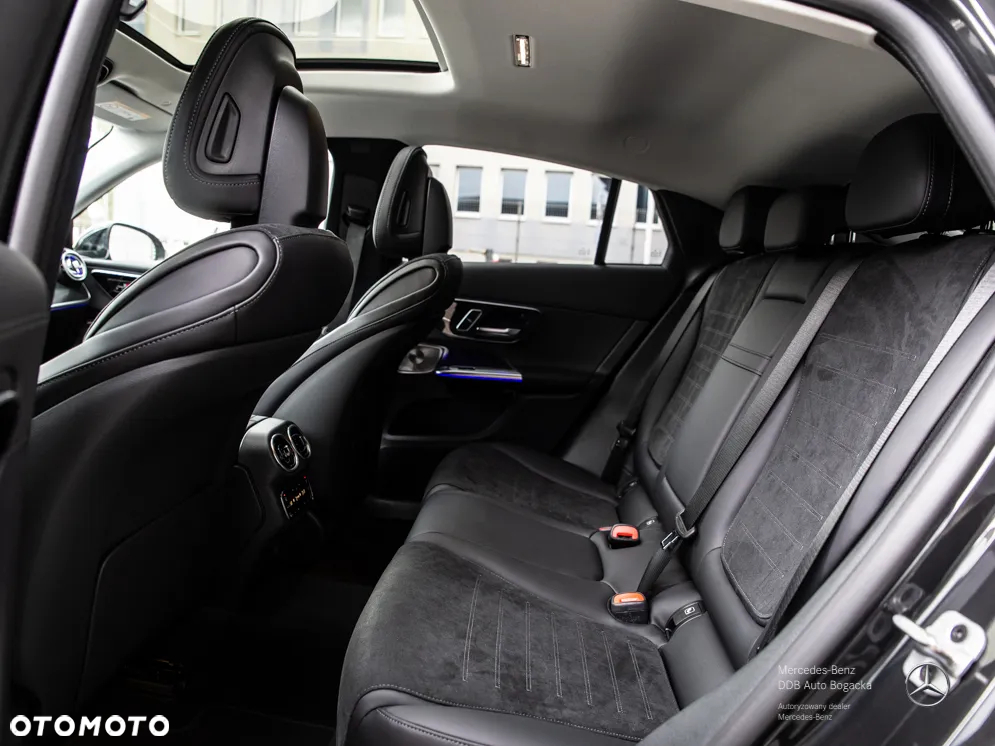 Mercedes-Benz GLC Coupe 300 e PHEV 4-Matic AMG Line - 11