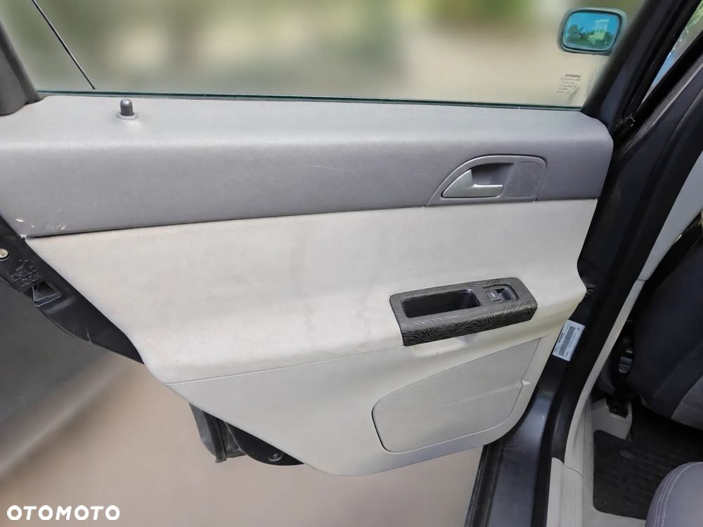 Volvo V50 2.0D Momentum - 10