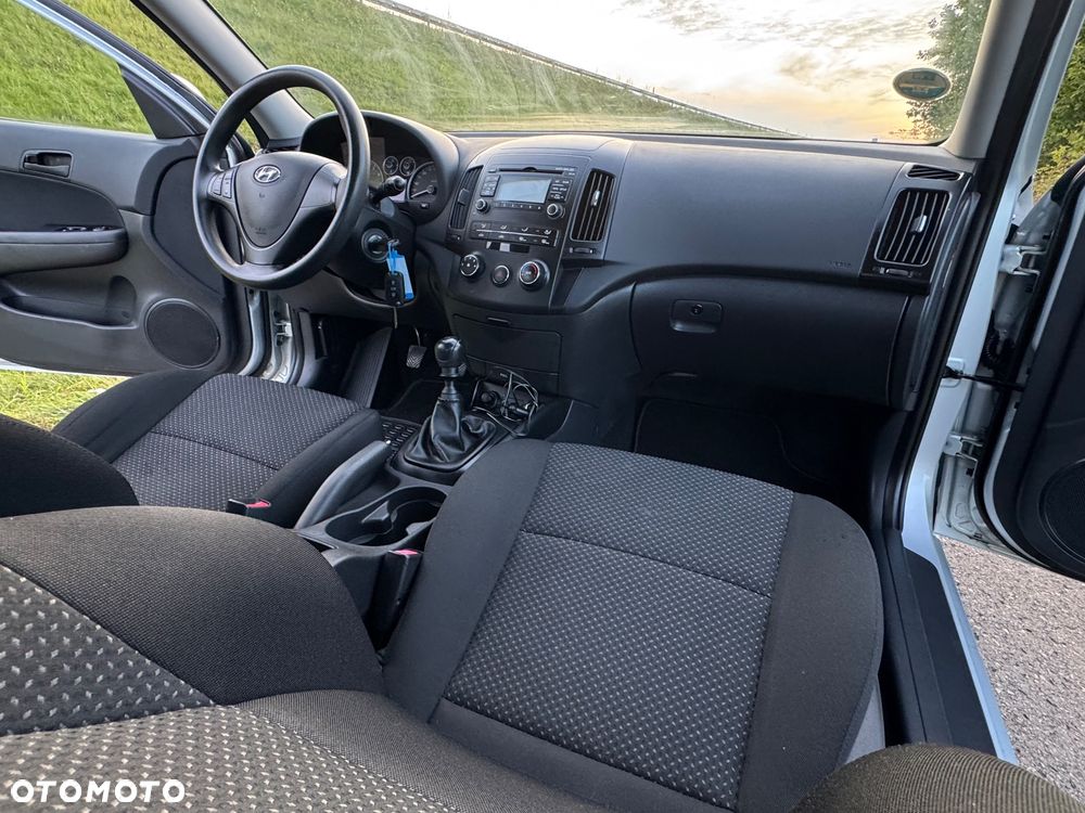 Hyundai i30 1.4 Blue Comfort - 28