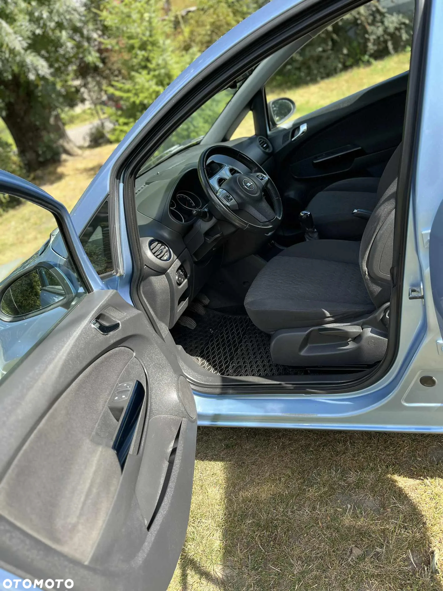 Opel Corsa 1.4 16V Active - 9