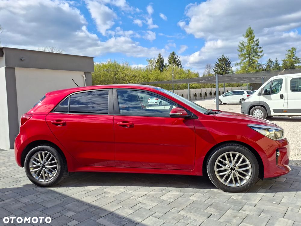 Kia Rio 1.2 Dream Team Edition - 11