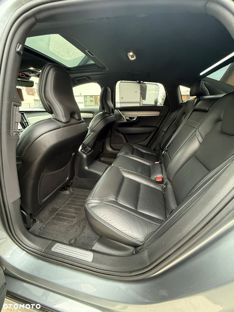 Volvo S90 - 16