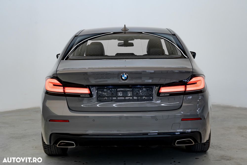 BMW Seria 5 520d AT - 14