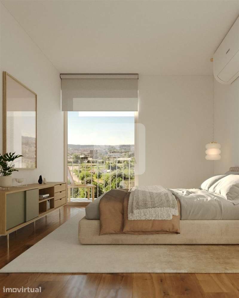 Apartamento T2 com Varanda e Garagem à Avenida Fernão Magalhães - Grande imagem: 4/11