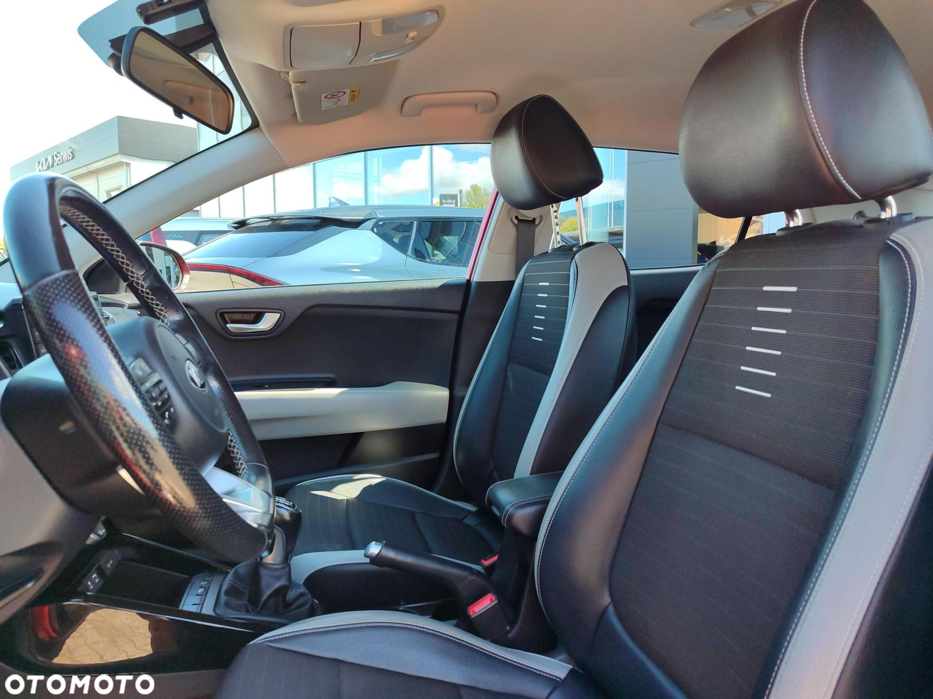 Kia Stonic - 8
