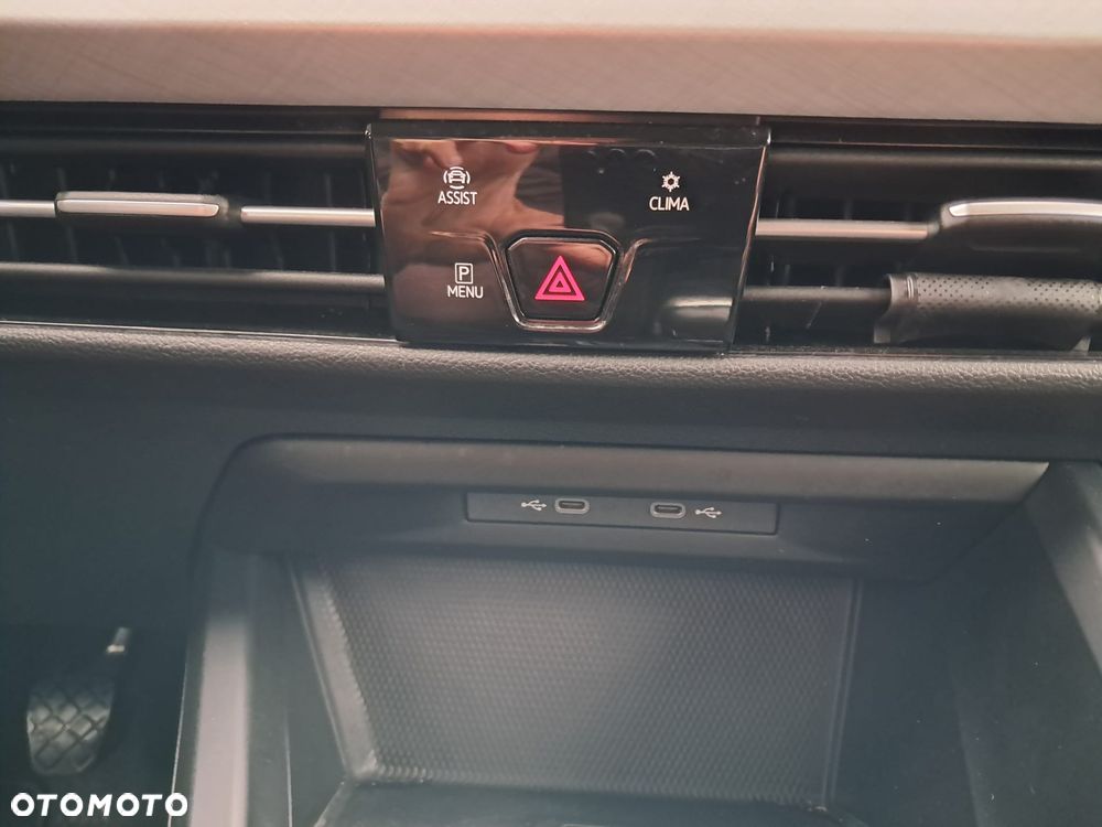 Volkswagen Golf 1.5 TSI EVO Life - 25