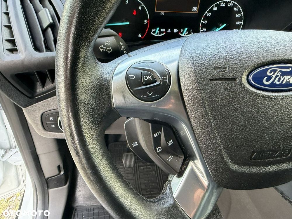 Ford Transit Connect - 18