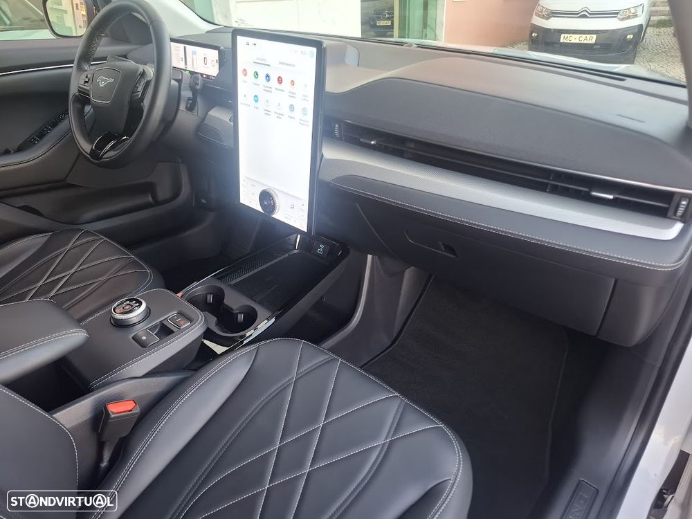 Ford Mustang Mach-E Premium - 42