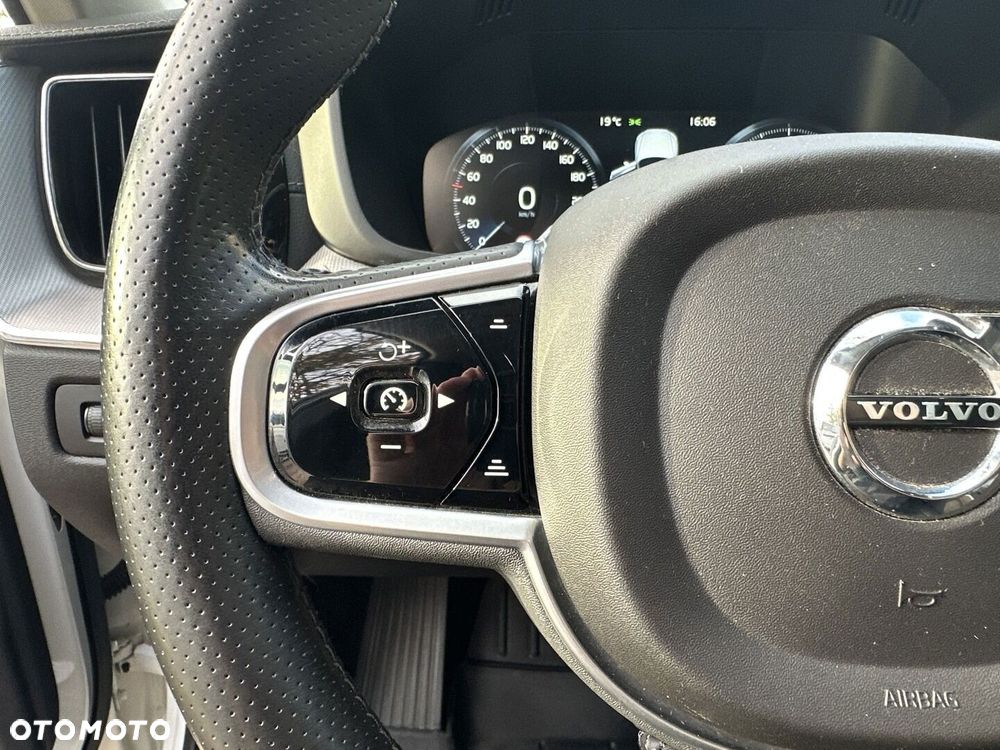 Volvo XC 60 D5 SCR AWD Inscription - 17