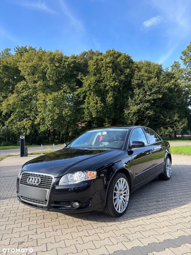 Audi A4 Limousine - 3