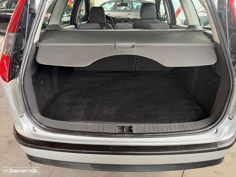 Ford Focus SW 1.6 TDCi Trend - 11