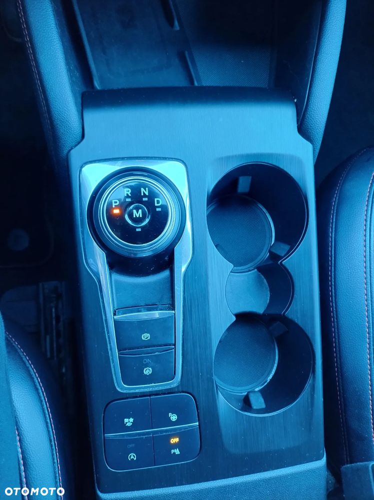 Ford Kuga 2.0 EcoBlue 4x4 ST-LINE X - 27