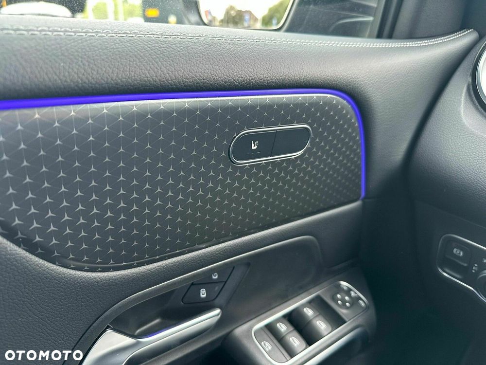 Mercedes-Benz GLB - 13