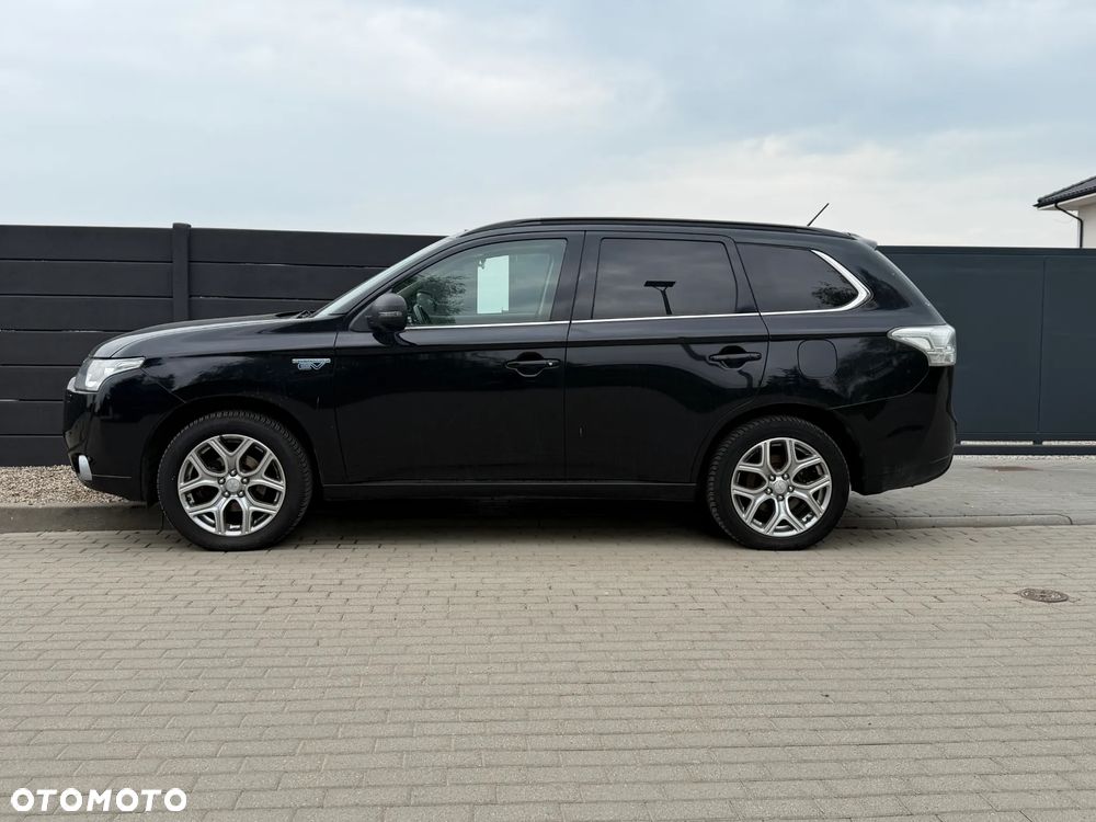 Mitsubishi Outlander 2.0 4WD Plus - 2
